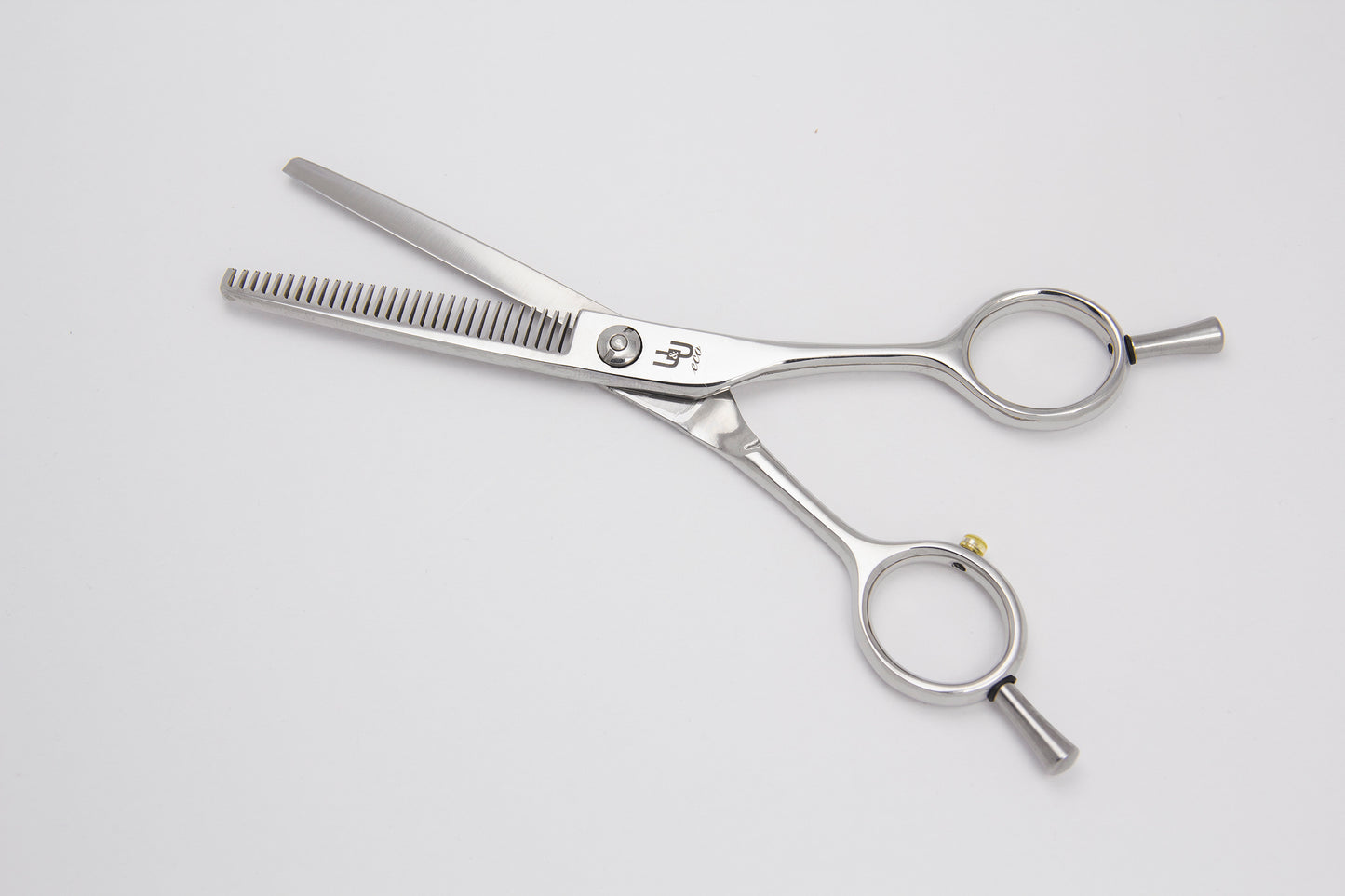 Utsumi 40 teeth thinning shear 5.75 inch blender open