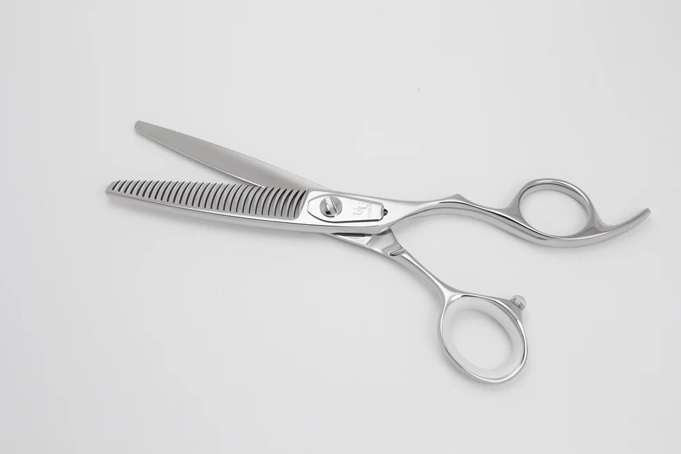 Utsumi PA30 Speedy Thinner 6 inch thinning scissors with offset handle